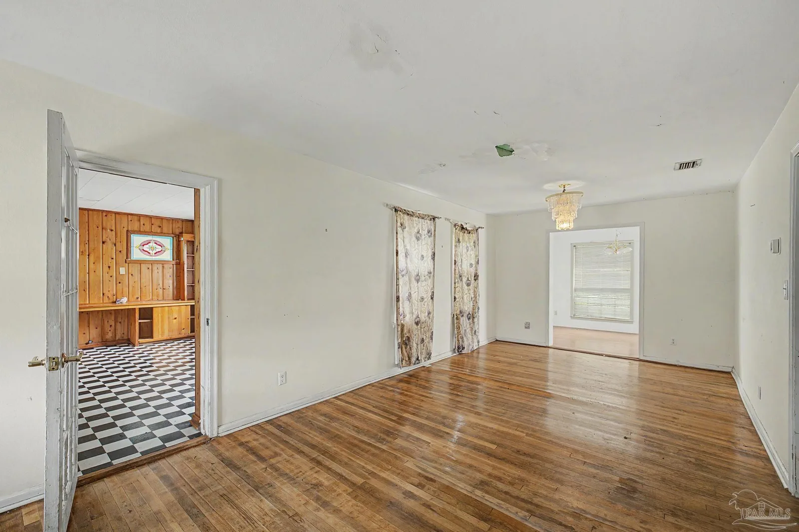 333 Gibbs Rd, Pensacola, FL 32507 photo 4