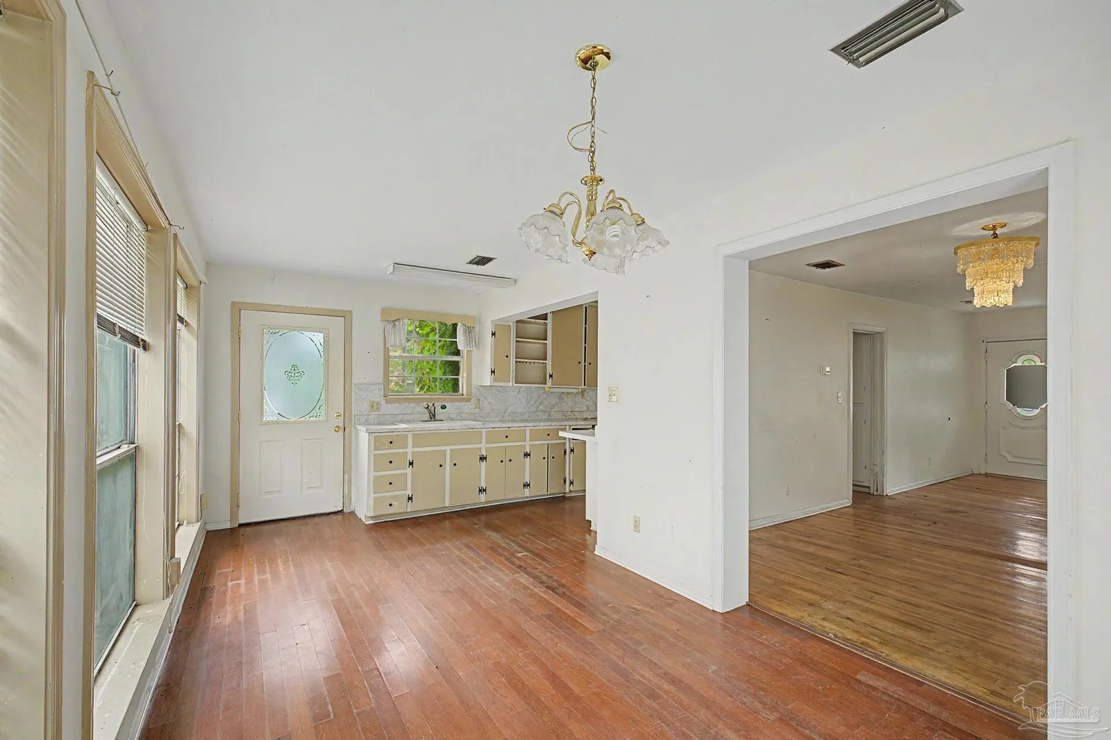 333 Gibbs Rd, Pensacola, FL 32507 photo 9