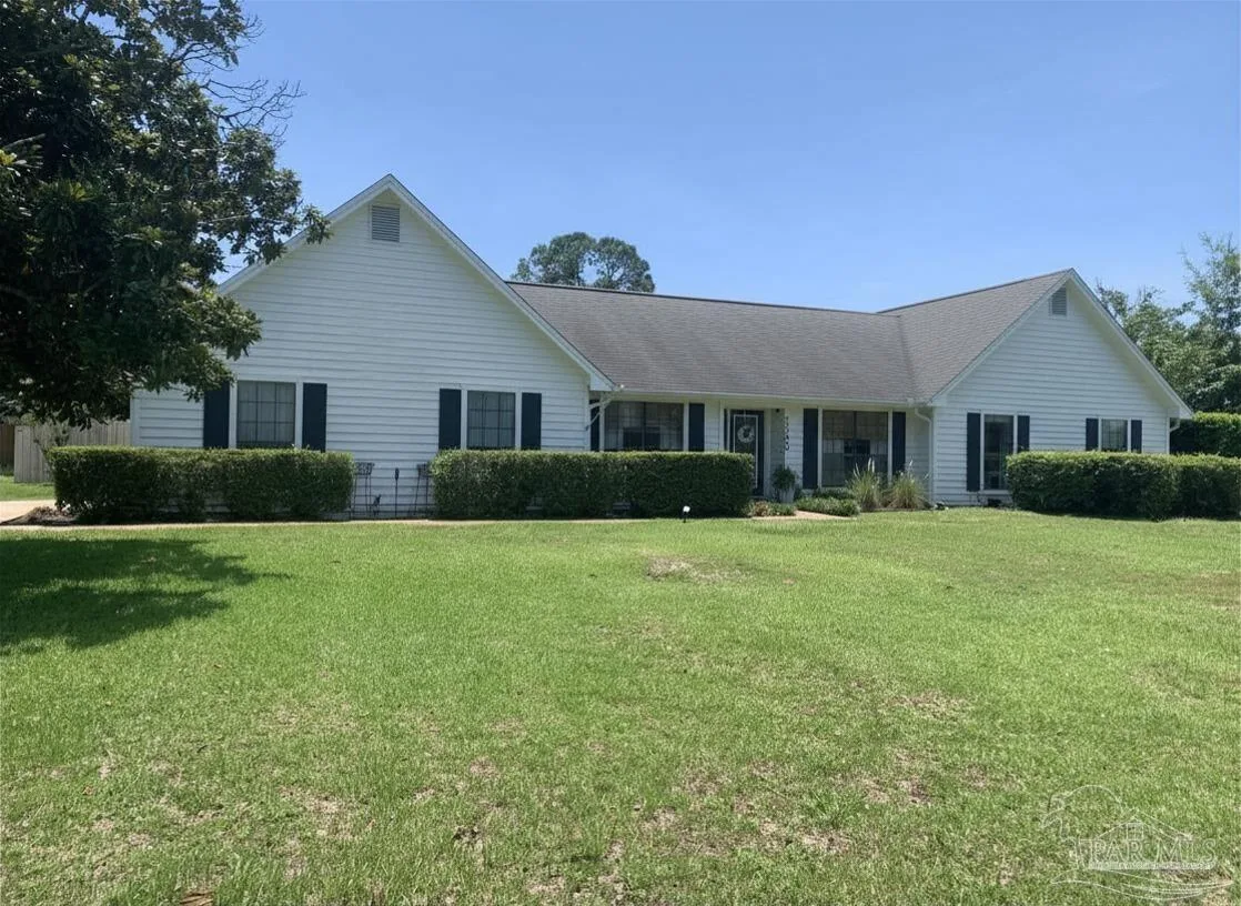 1380 Calcutta Dr, Gulf Breeze, FL 32563