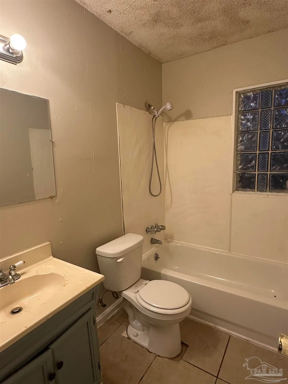 121 W Garfield Dr, Pensacola, FL 32505 photo 9