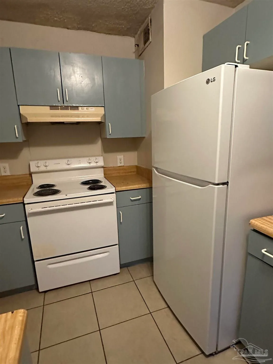 121 W Garfield Dr, Pensacola, FL 32505 photo 4