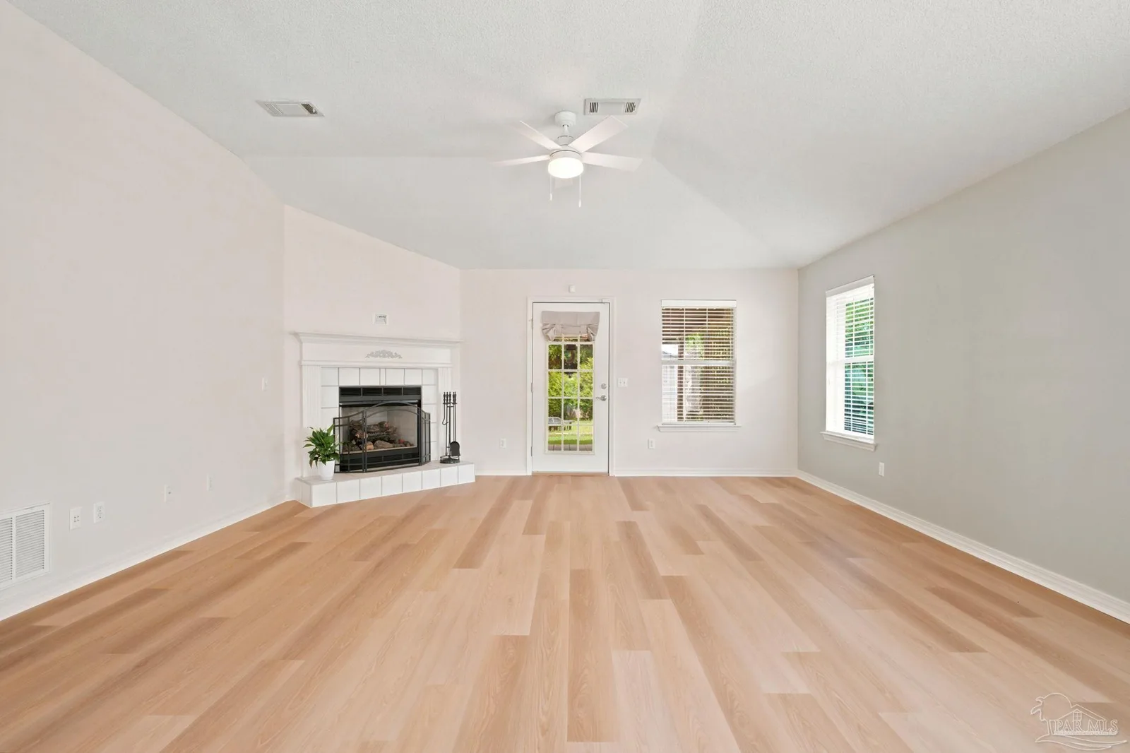 10393 Vintage Dr, Pensacola, FL 32514 photo 7