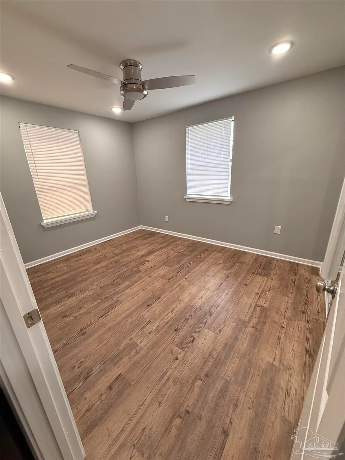 5570 Osceola St, Milton, FL 32570 photo 7