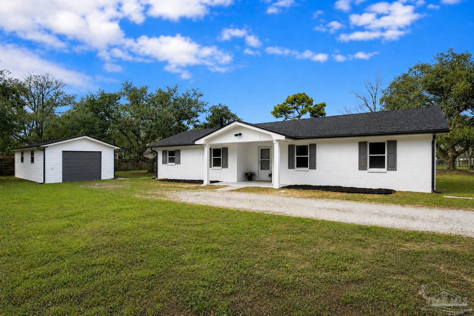 5621 Galvez Rd, Pensacola, FL 32507