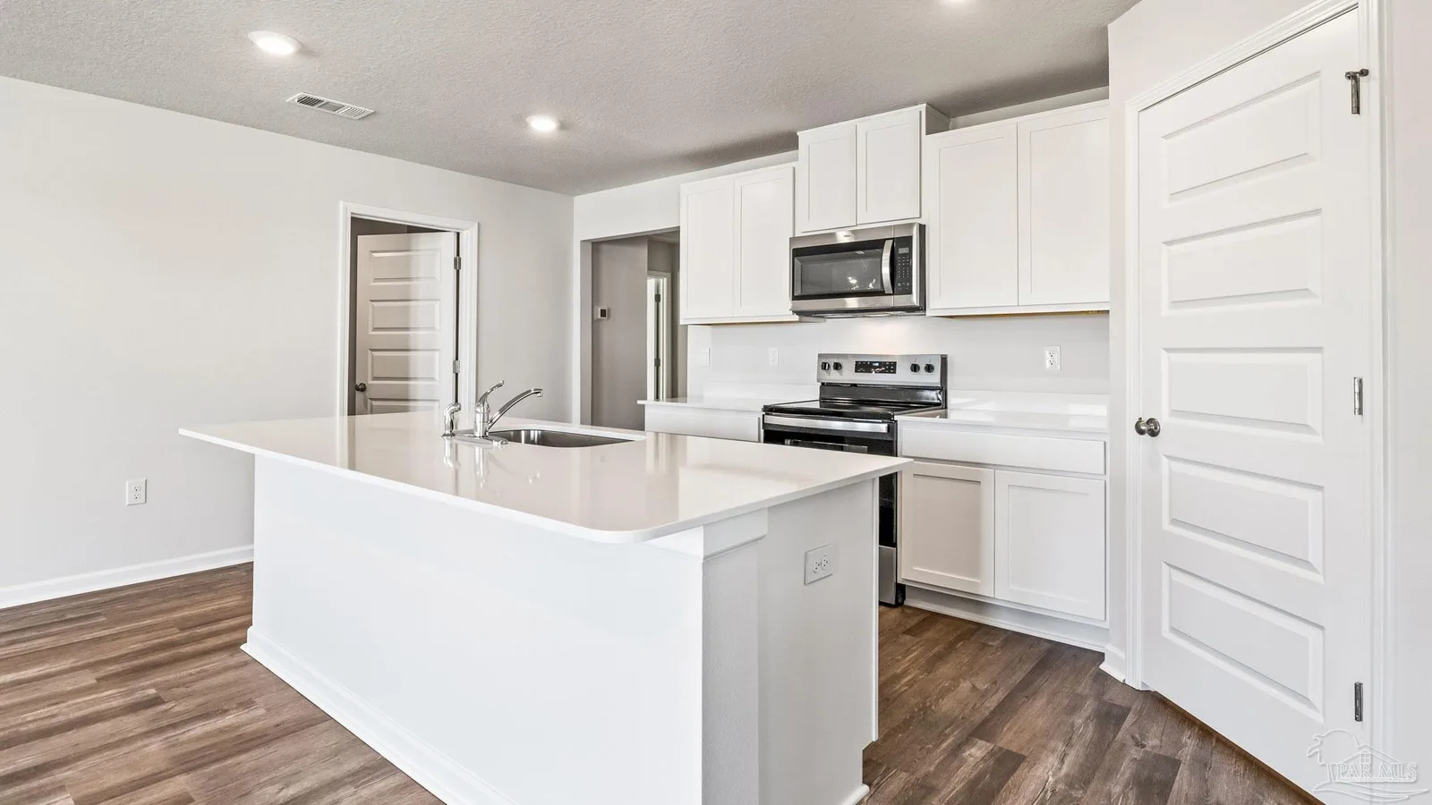 1986 Wiregrass St, Navarre, FL 32566 photo 6