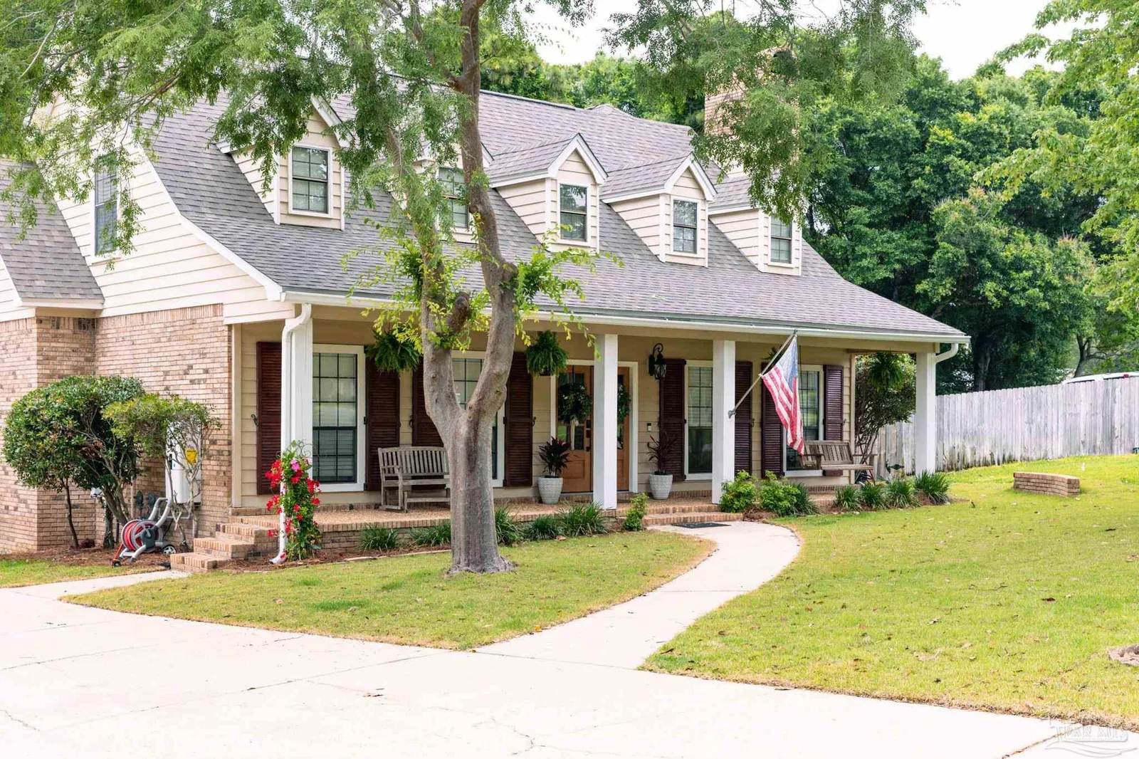 2351 Inverness Dr, Pensacola, FL 32503 photo 2