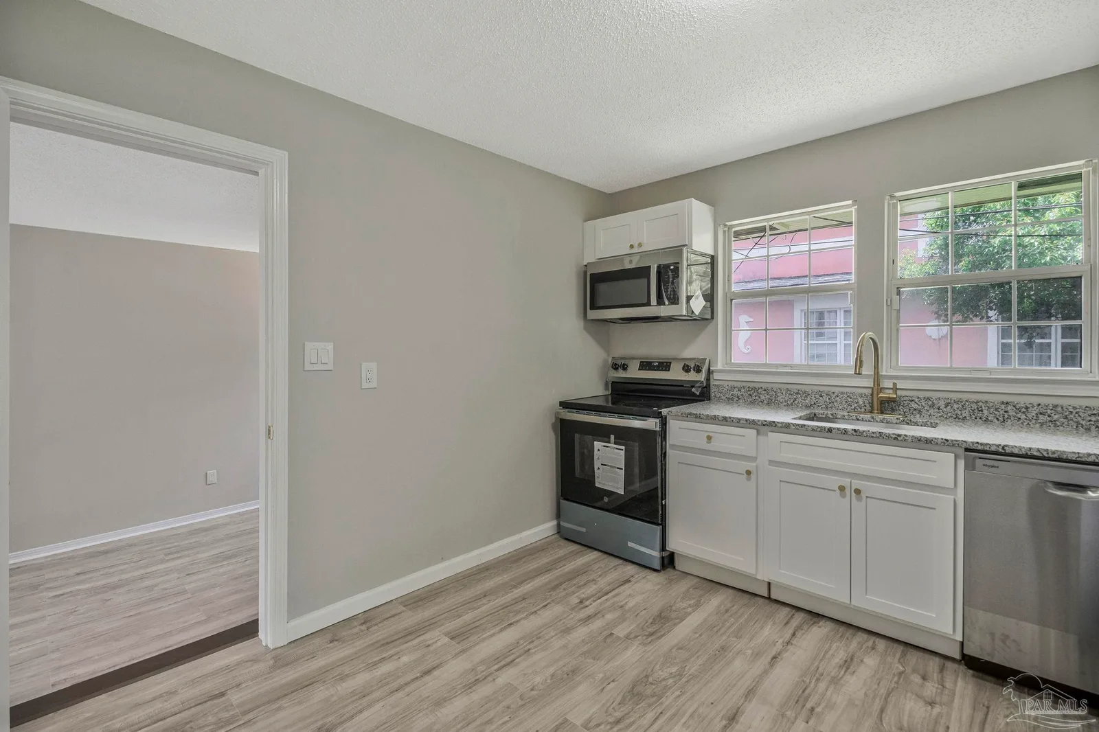 3031 W Jackson St, Pensacola, FL 32505 photo 7