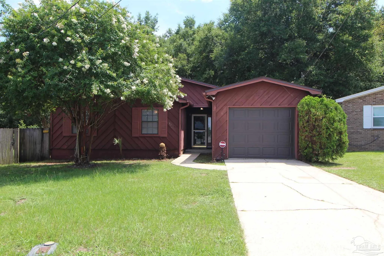 5250 Powrie Dr, Pensacola, FL 32504