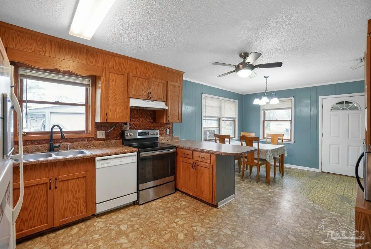 4791 Hwy 168, Century, FL 32535 photo 3