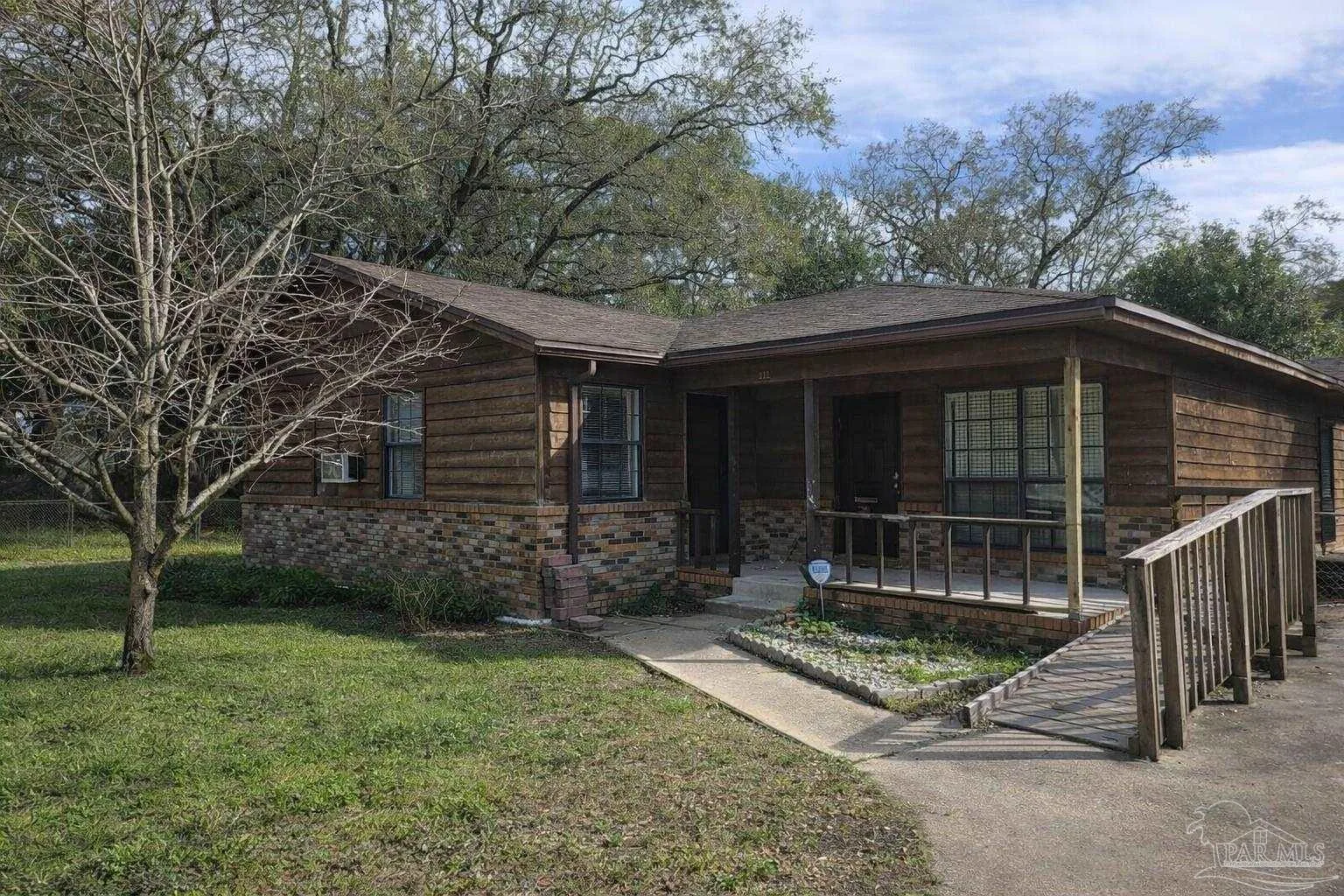 335 Vera St, Pensacola, FL 32514 photo 2