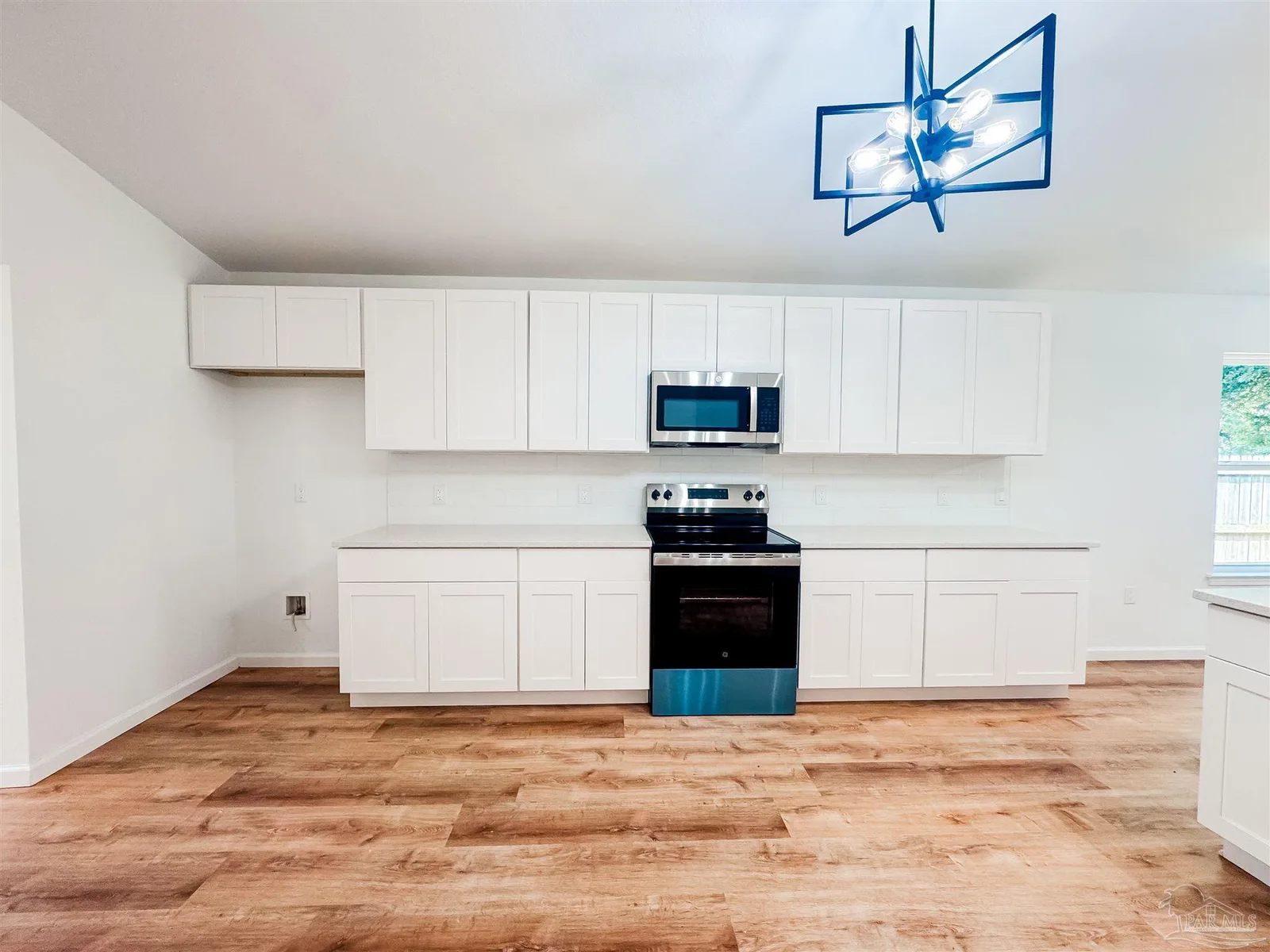 9296 Military Trl, Navarre, FL 32566 photo 11
