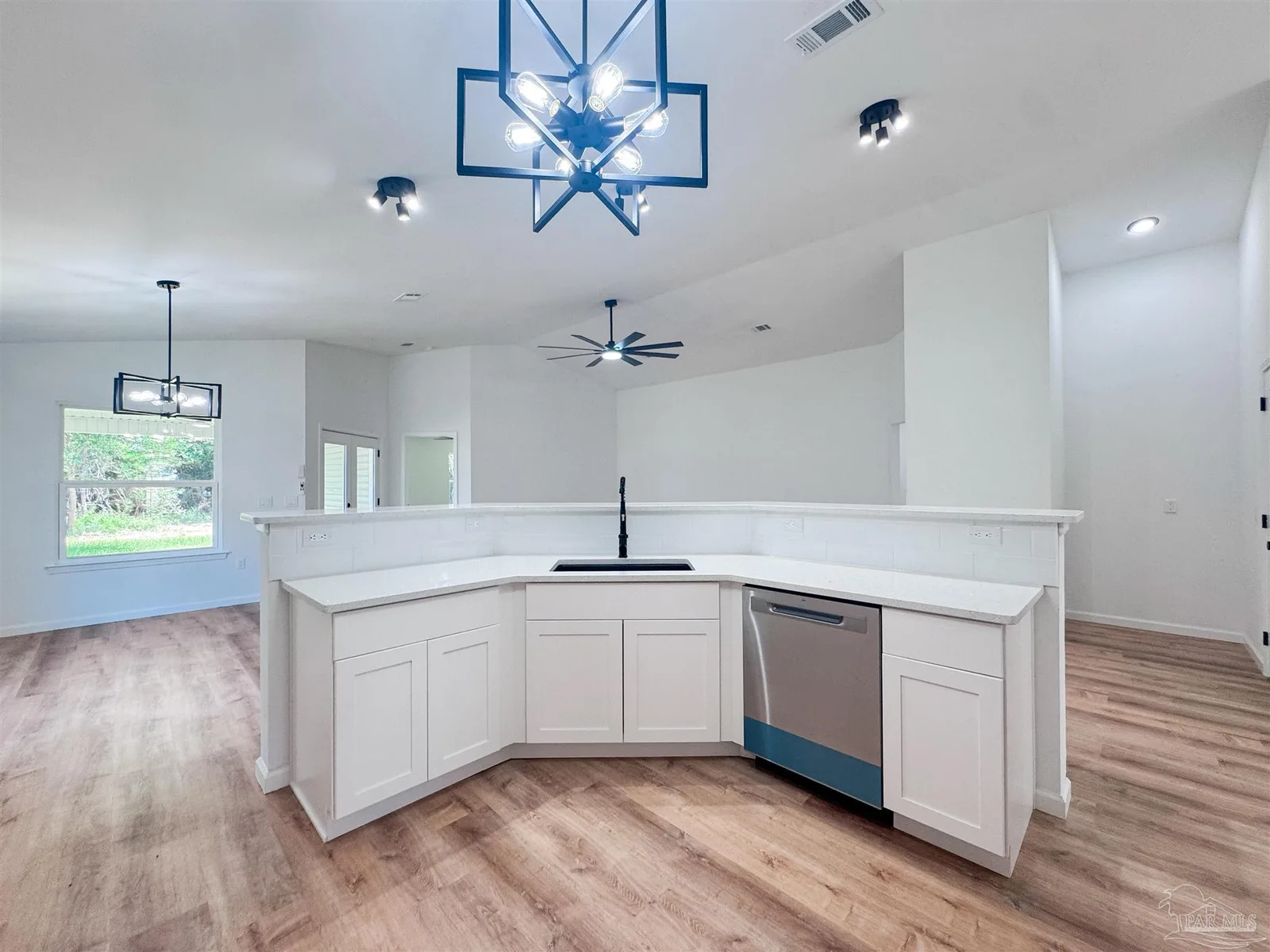 9296 Military Trl, Navarre, FL 32566 photo 13