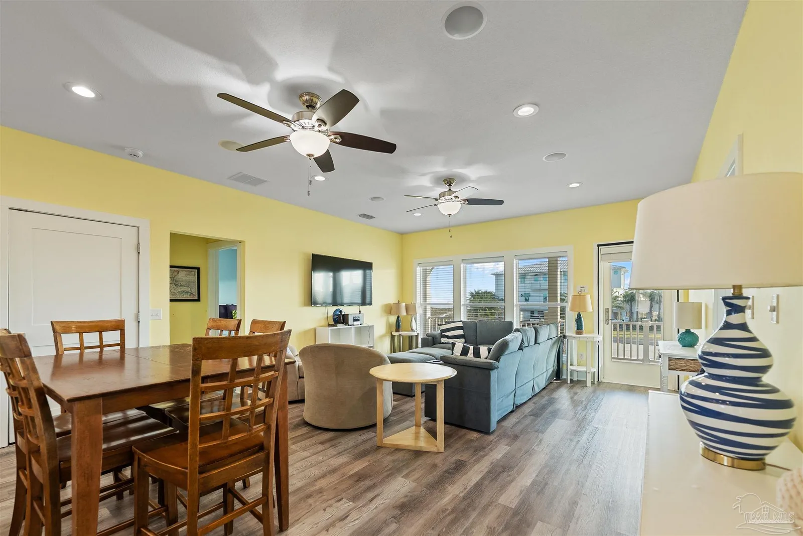 8162 Gulf Blvd, Navarre Beach, FL 32566 photo 11