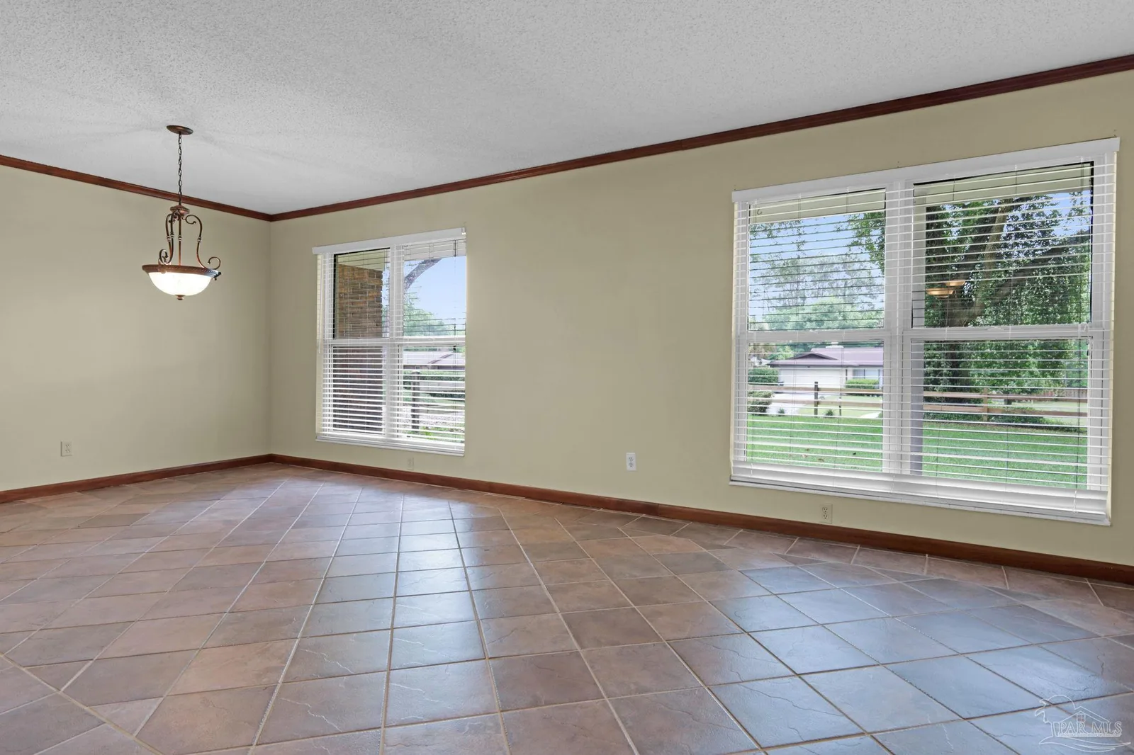 3338 Pursell Ln, Pensacola, FL 32526 photo 3