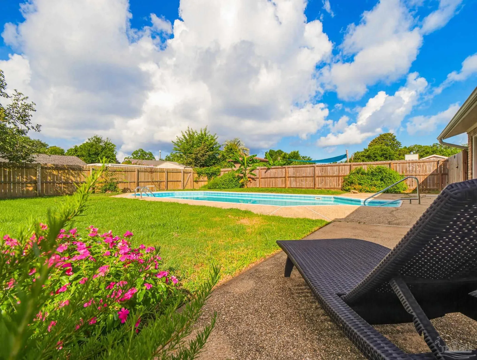 3585 Riddick Dr, Pensacola, FL 32504