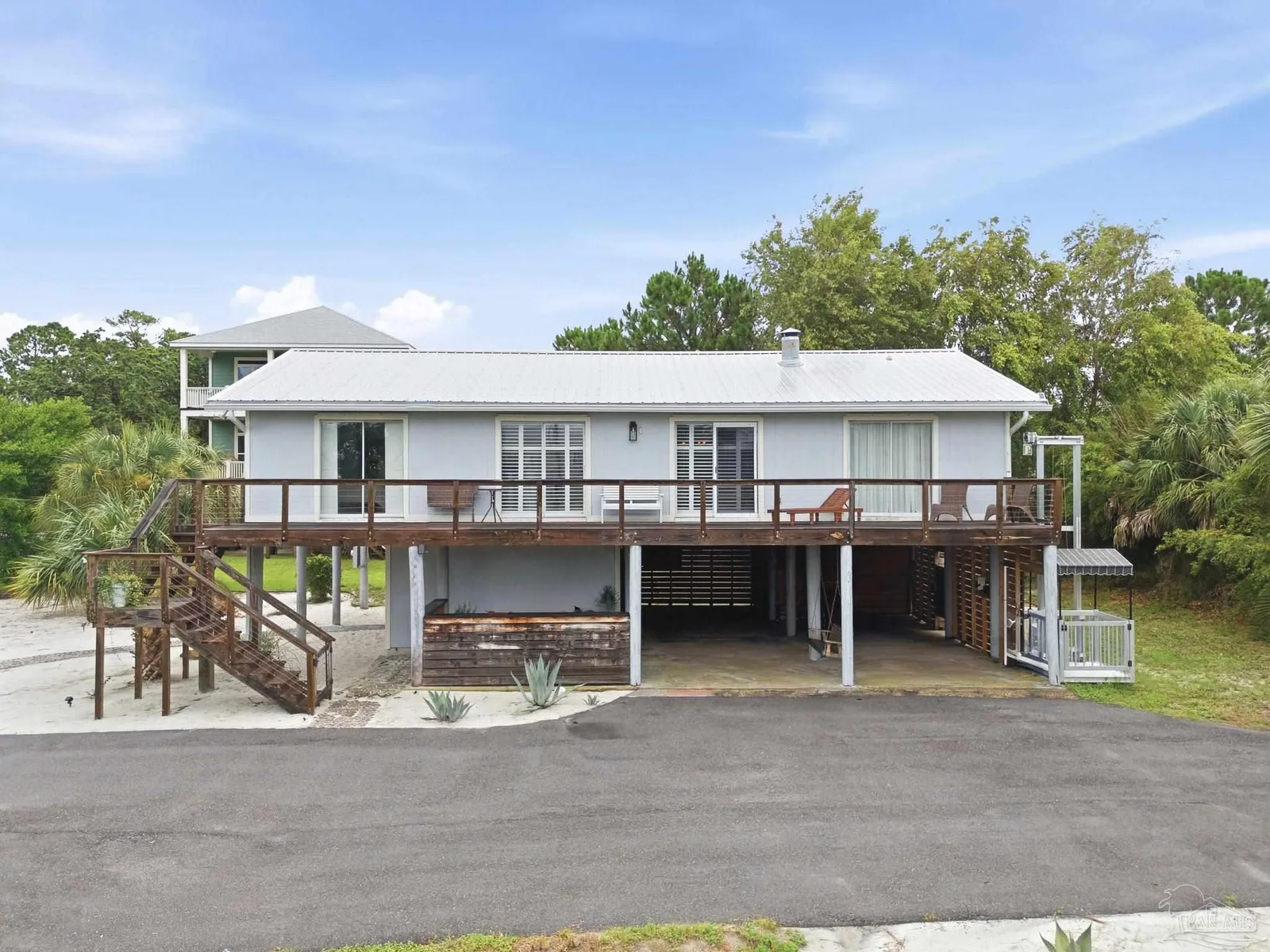 1038 Magnolia Ln, Gulf Breeze, FL 32563
