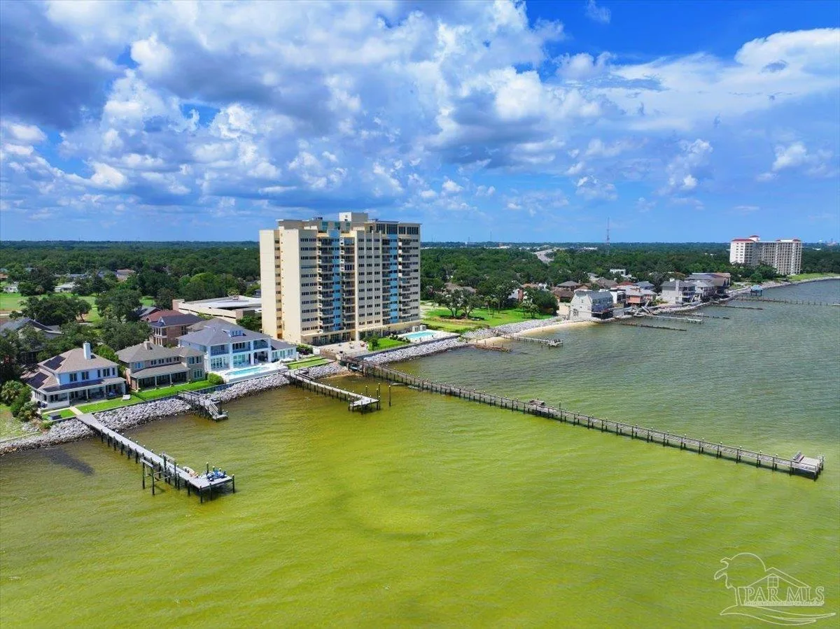 825 Bayshore Dr # 803, Pensacola, FL 32507