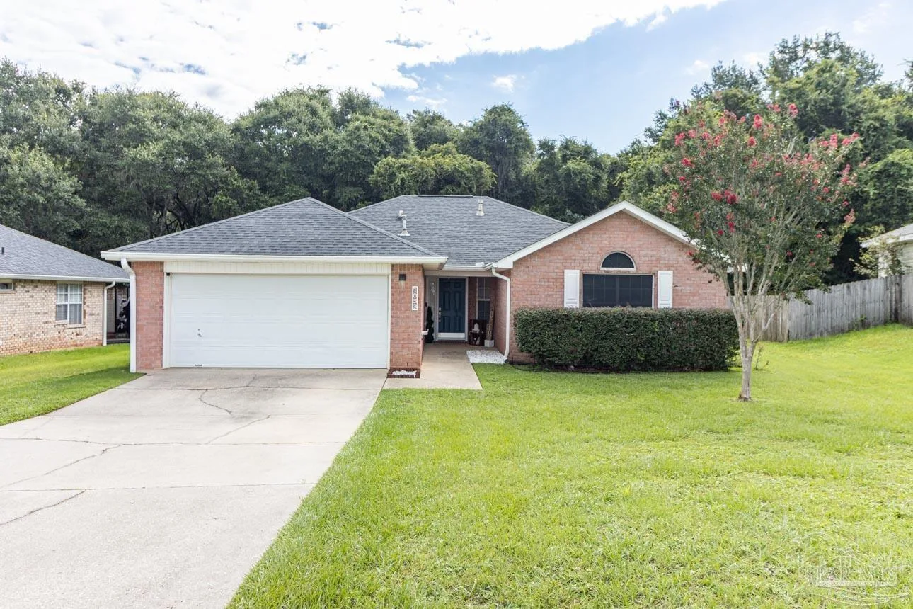 1053 Brownfield Rd, Pensacola, FL 32526