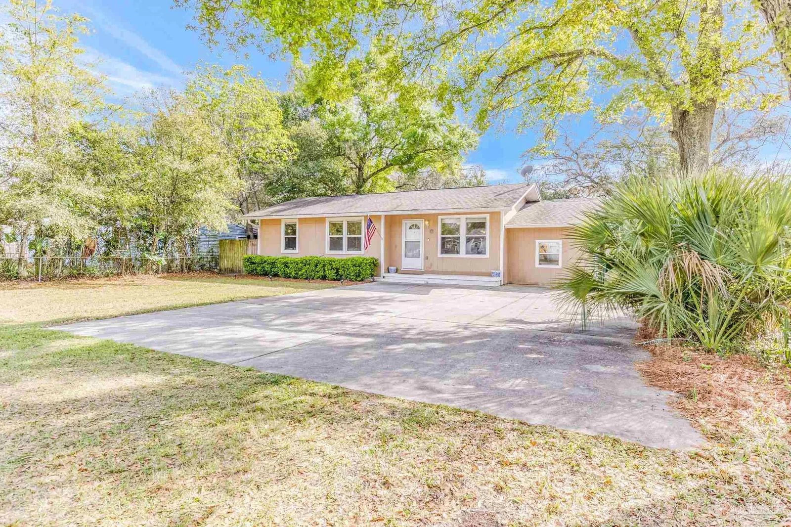 105 Rue Max St, Pensacola, FL 32507