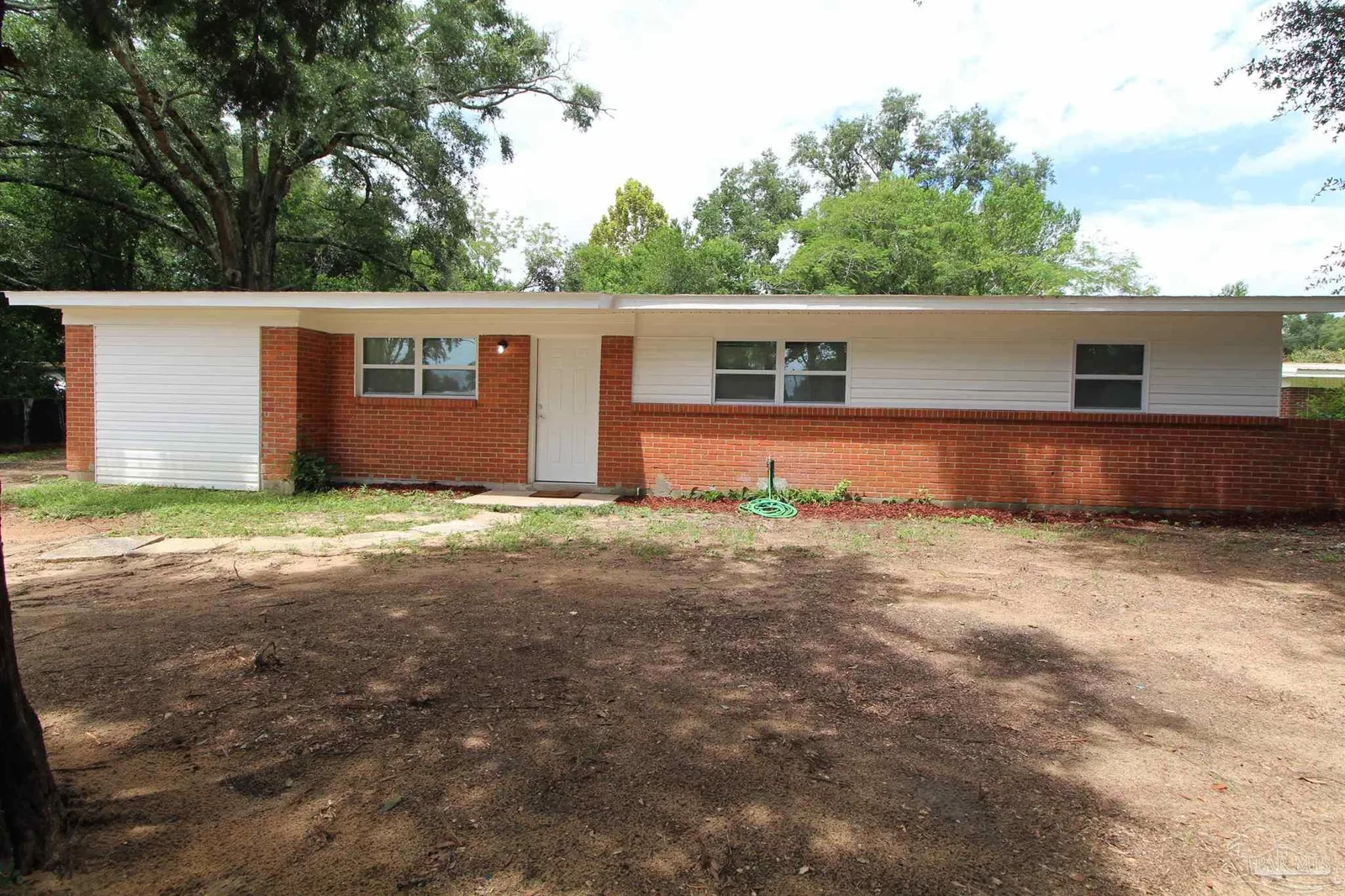 6037 Syrcle Ave, Milton, FL 32570