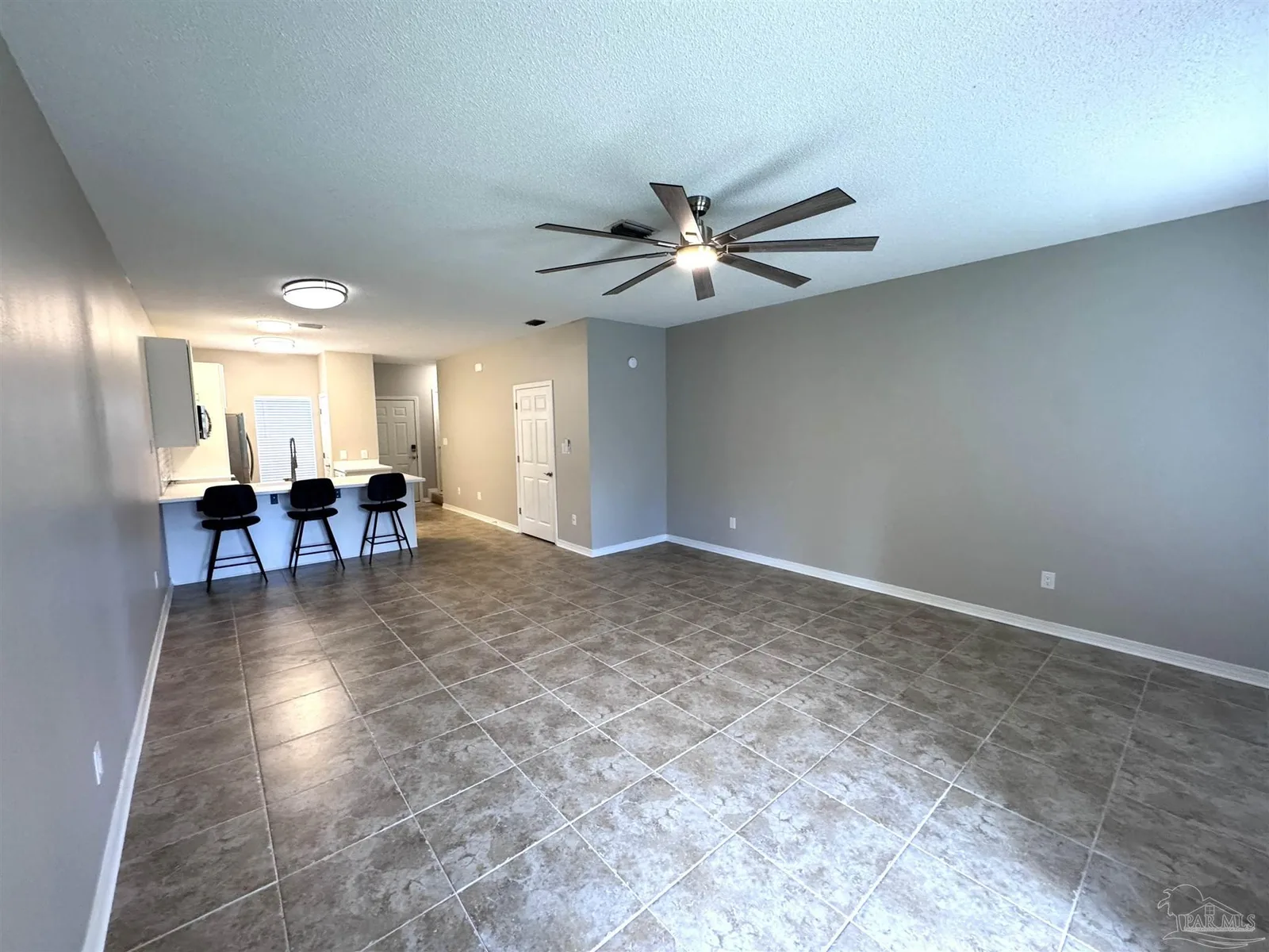 2703 Bay Club Dr # 2703, Navarre, FL 32566