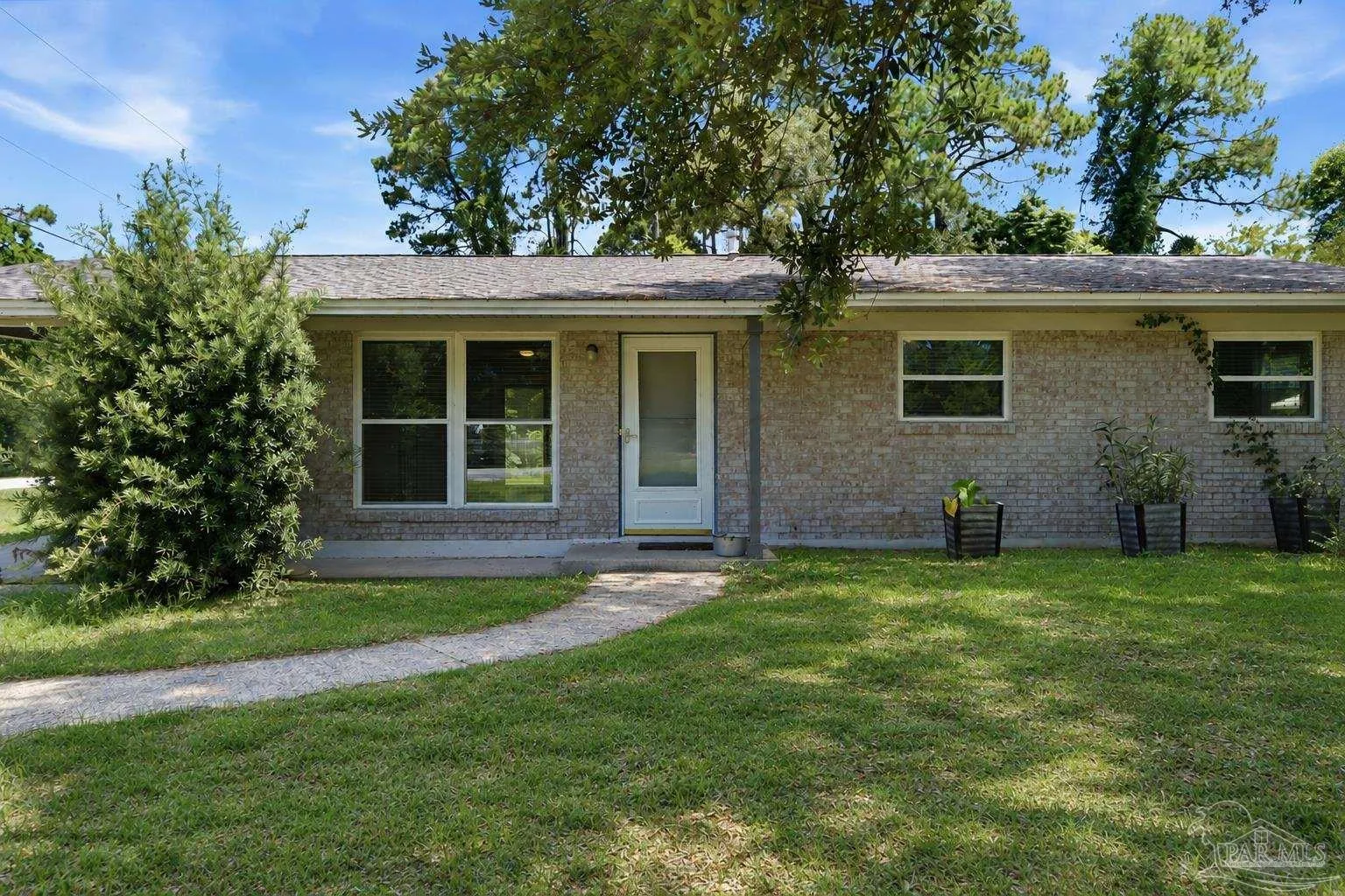 1904 Heinrich St, Pensacola, FL 32507