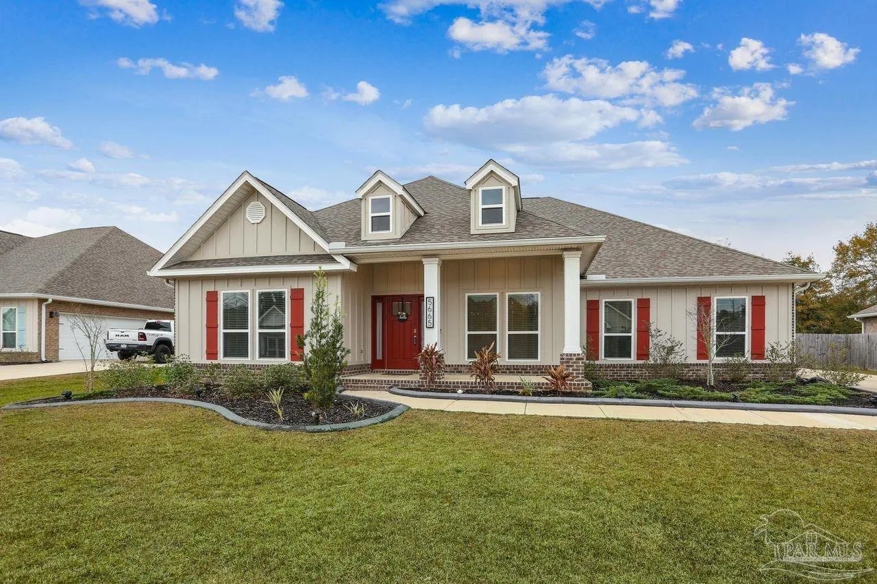 5665 Blake Ln, Pace, FL 32571
