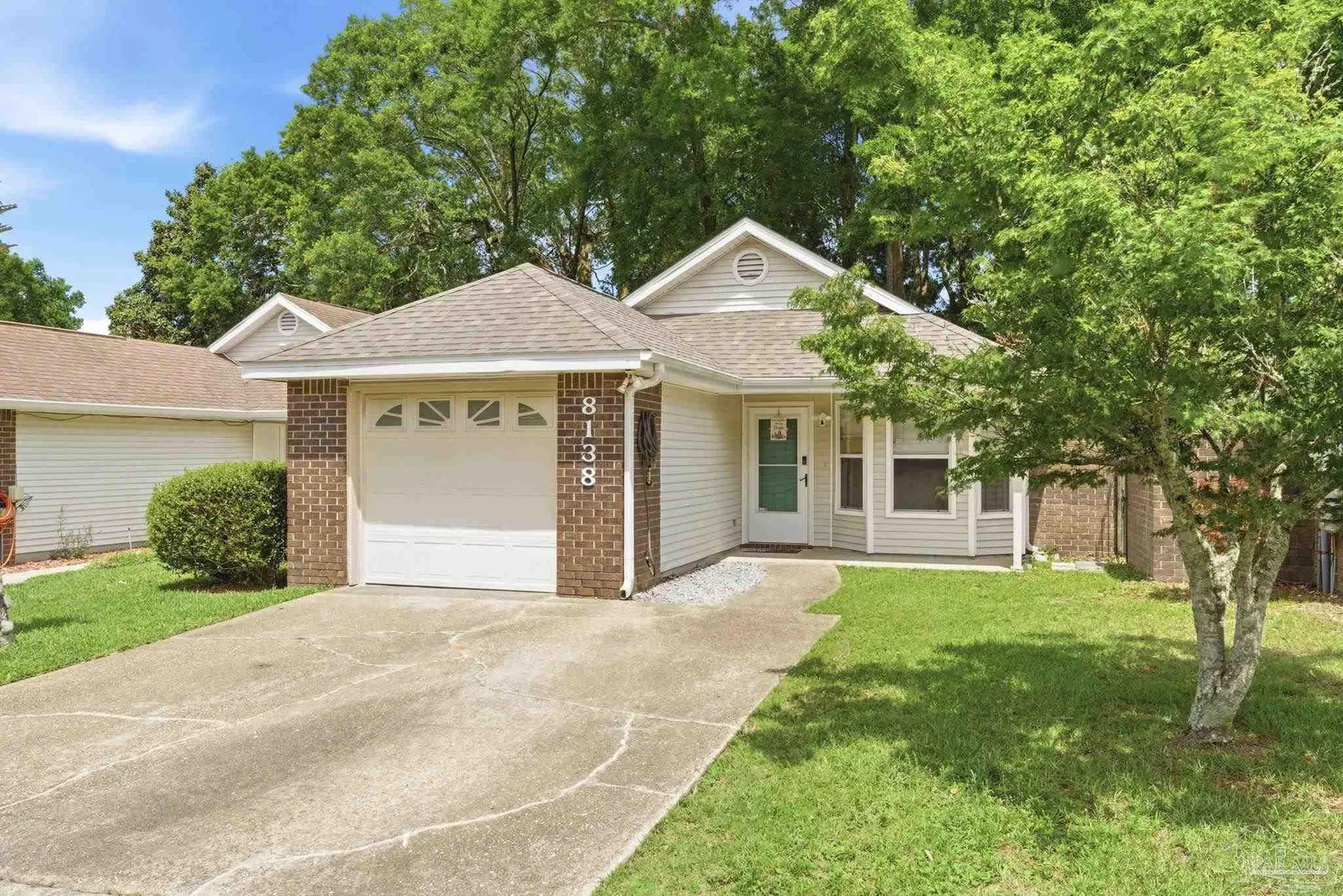 8138 Treetop Ln, Pensacola, FL 32514