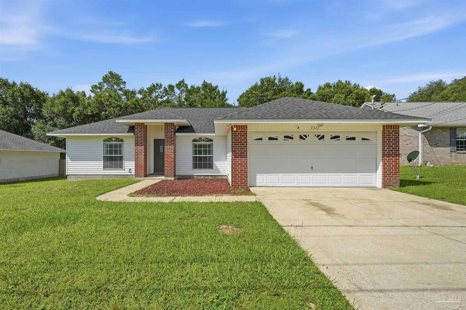 7317 Westminster Dr, Navarre, FL 32566