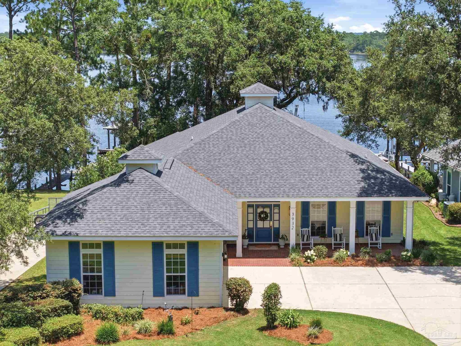 3932 Plantation Cove Ct, Milton, FL 32583
