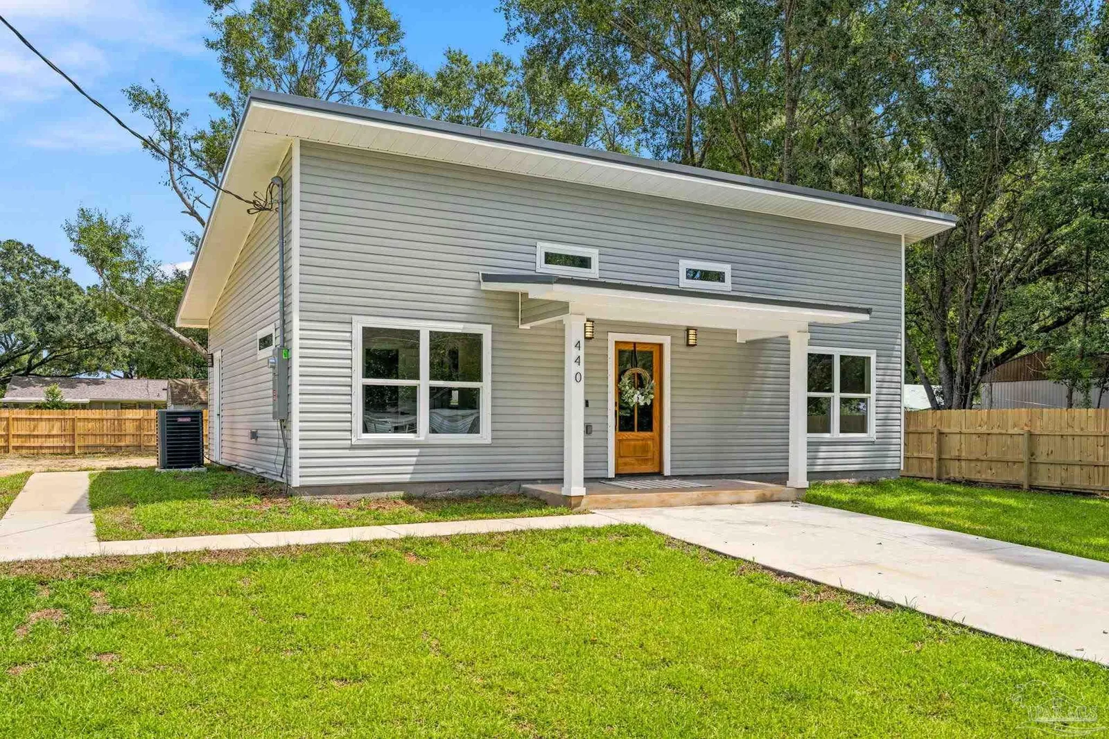 440 Western Pines Rd, Cantonment, FL 32533