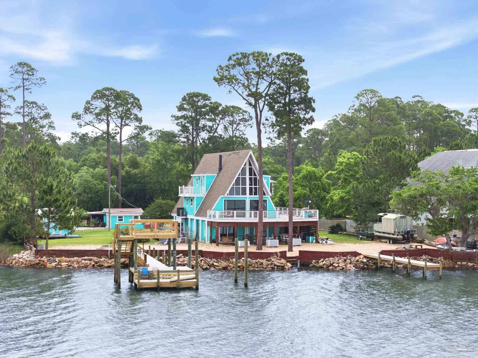 889 Dolphin Rd, Milton, FL 32583