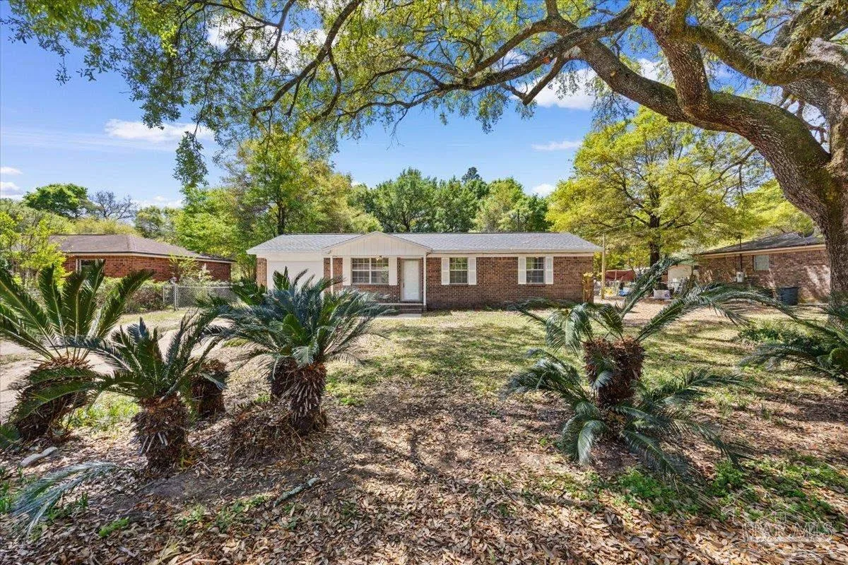 5633 Collinswood Dr, Milton, FL 32583