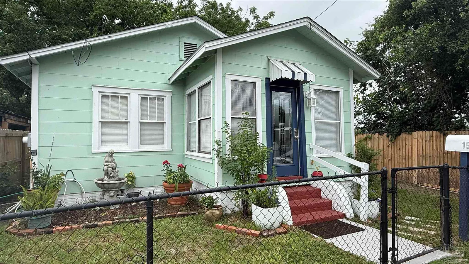 19 N G St, Pensacola, FL 32502