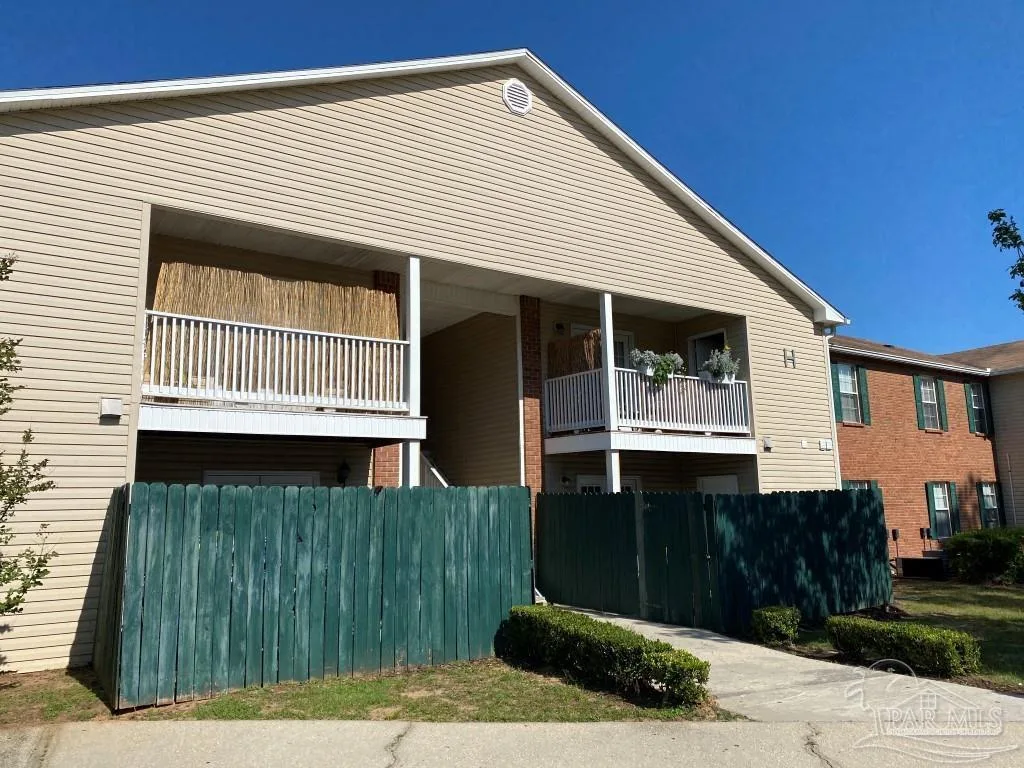 2303 W Michigan Ave # H-7, Pensacola, FL 32526