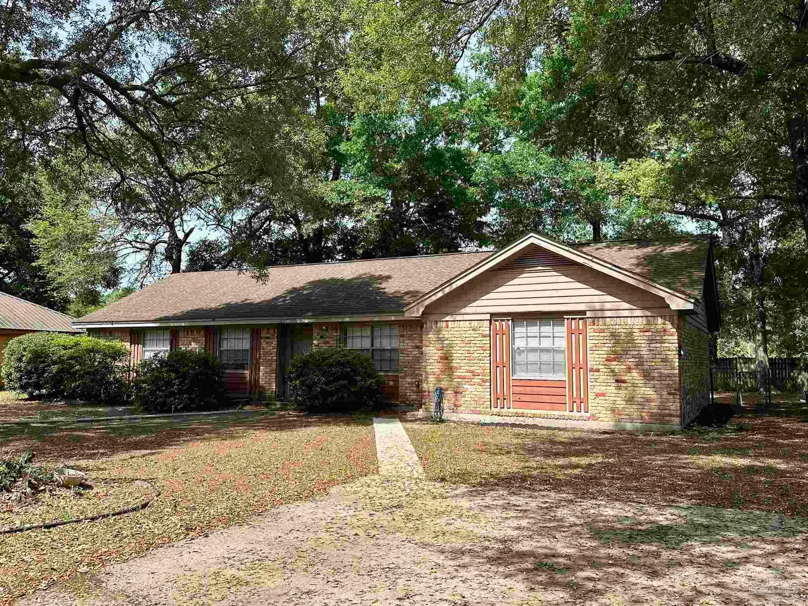 5185 Hilltop Dr, Milton, FL 32570