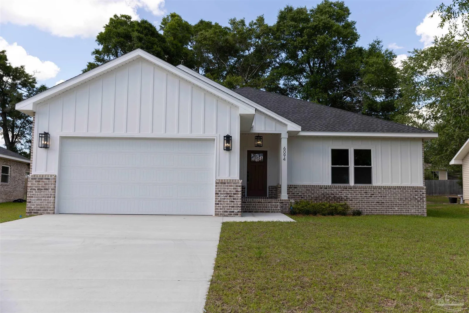 000 Woodridge Dr, Milton, FL 32570