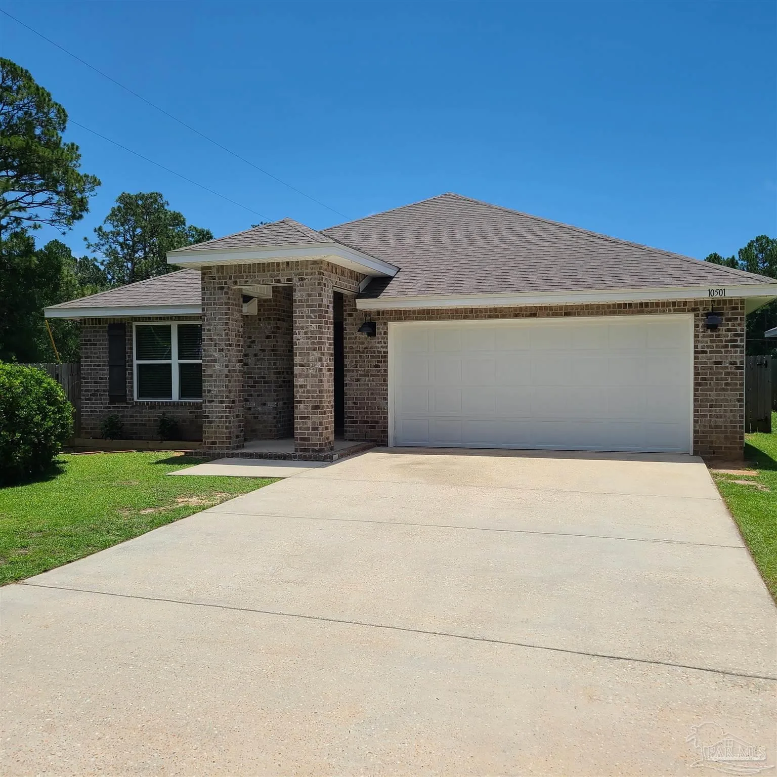 10501 Queens Gate Cir, Pensacola, FL 32506