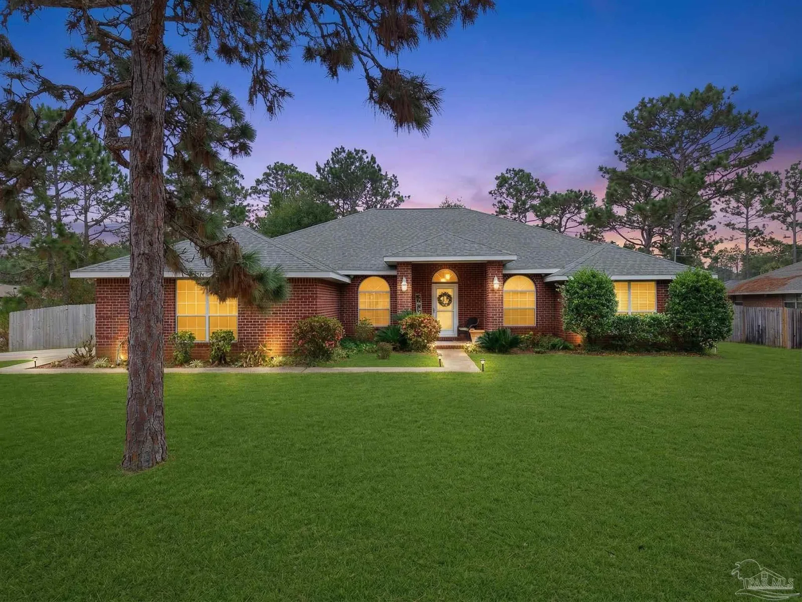 7599 Brewster St, Navarre, FL 32566