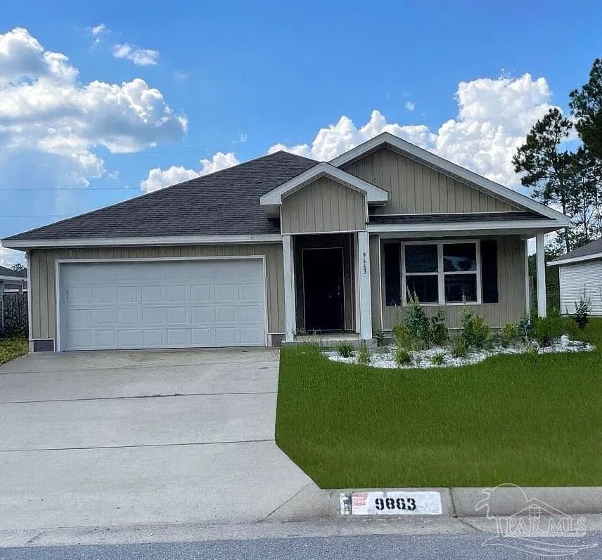 9663 Angel Oak Dr, Pensacola, FL 32526