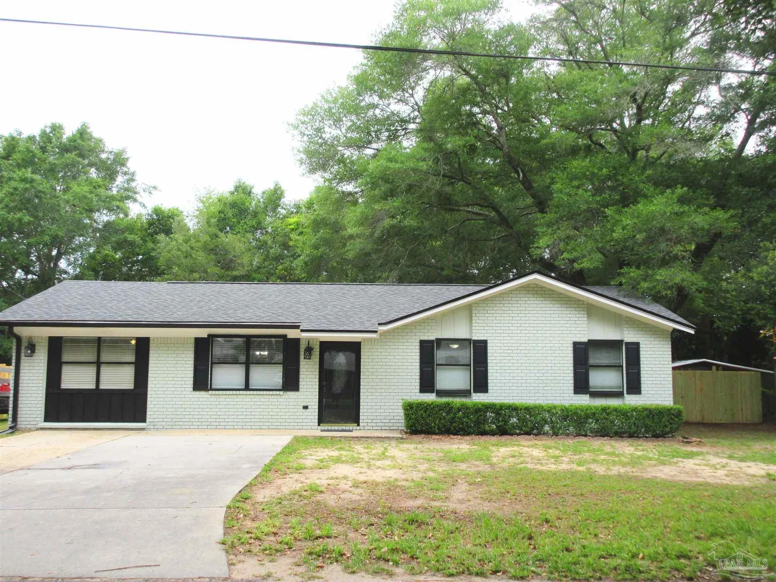 5143 Oakleaf Dr, Pace, FL 32571