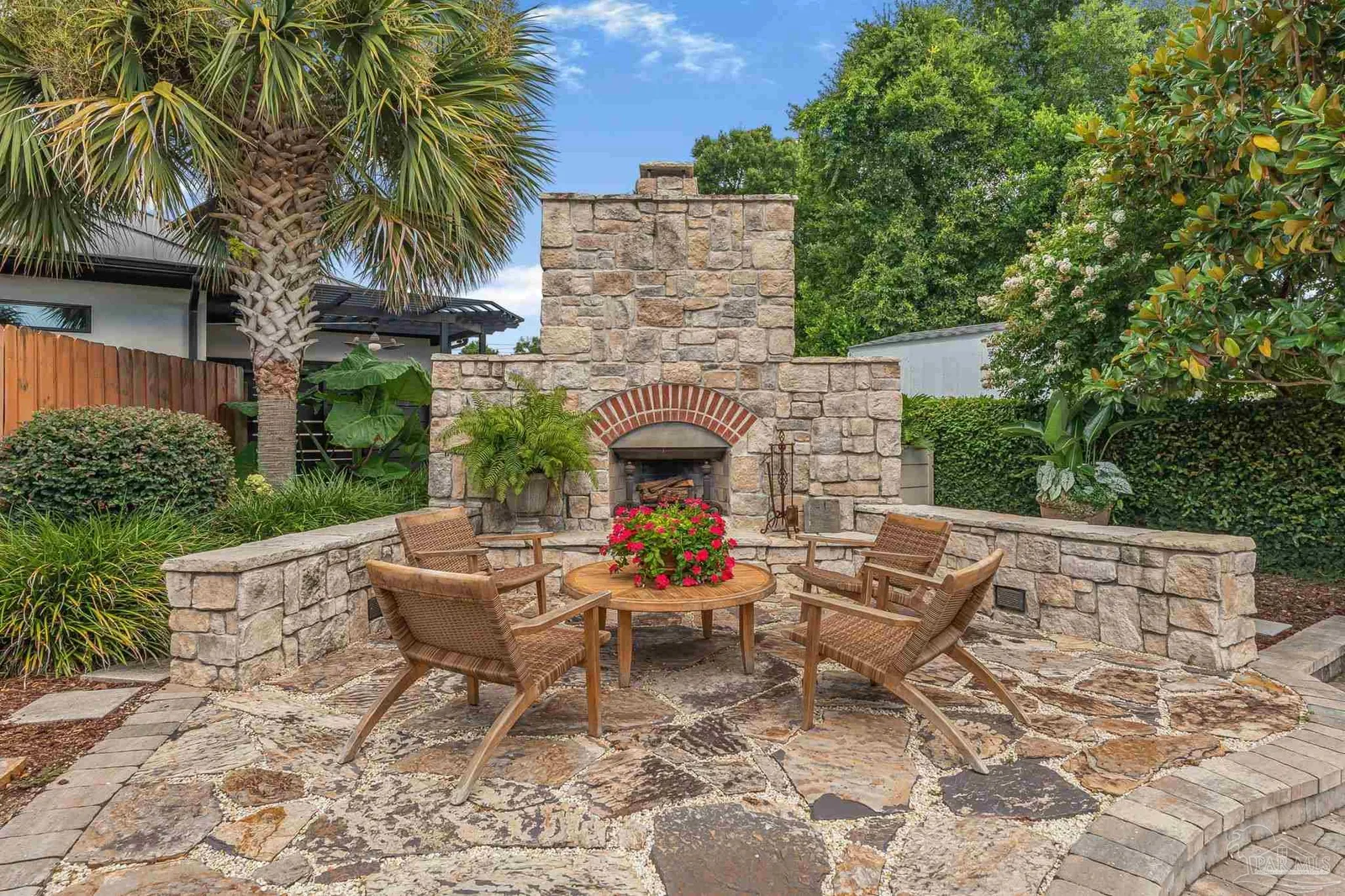 914 Fairway Dr, Pensacola, FL 32507