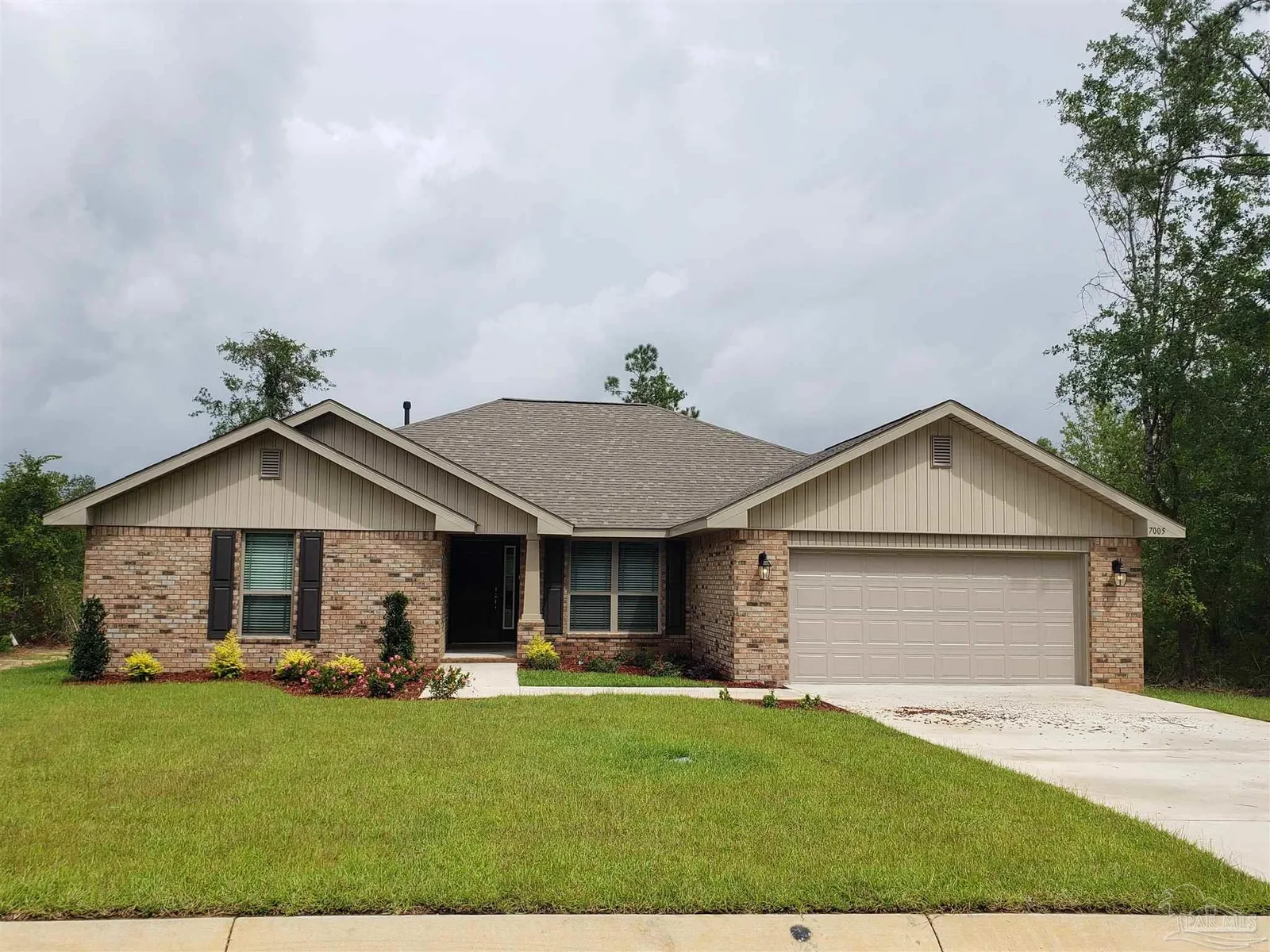 1806 Praline Ln # 14A, Cantonment, FL 32533