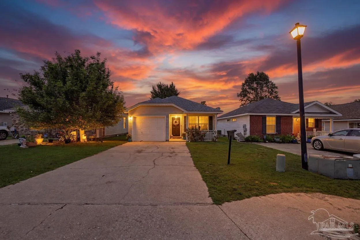 810 Hanover Dr, Pensacola, FL 32526