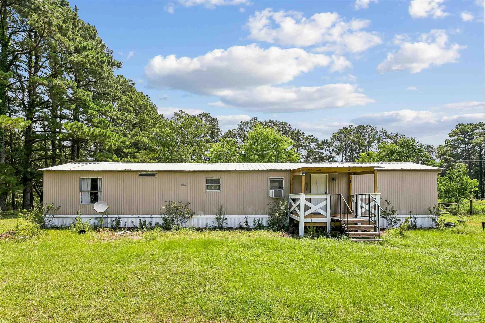 5094 Red Barn Rd, Milton, FL 32583