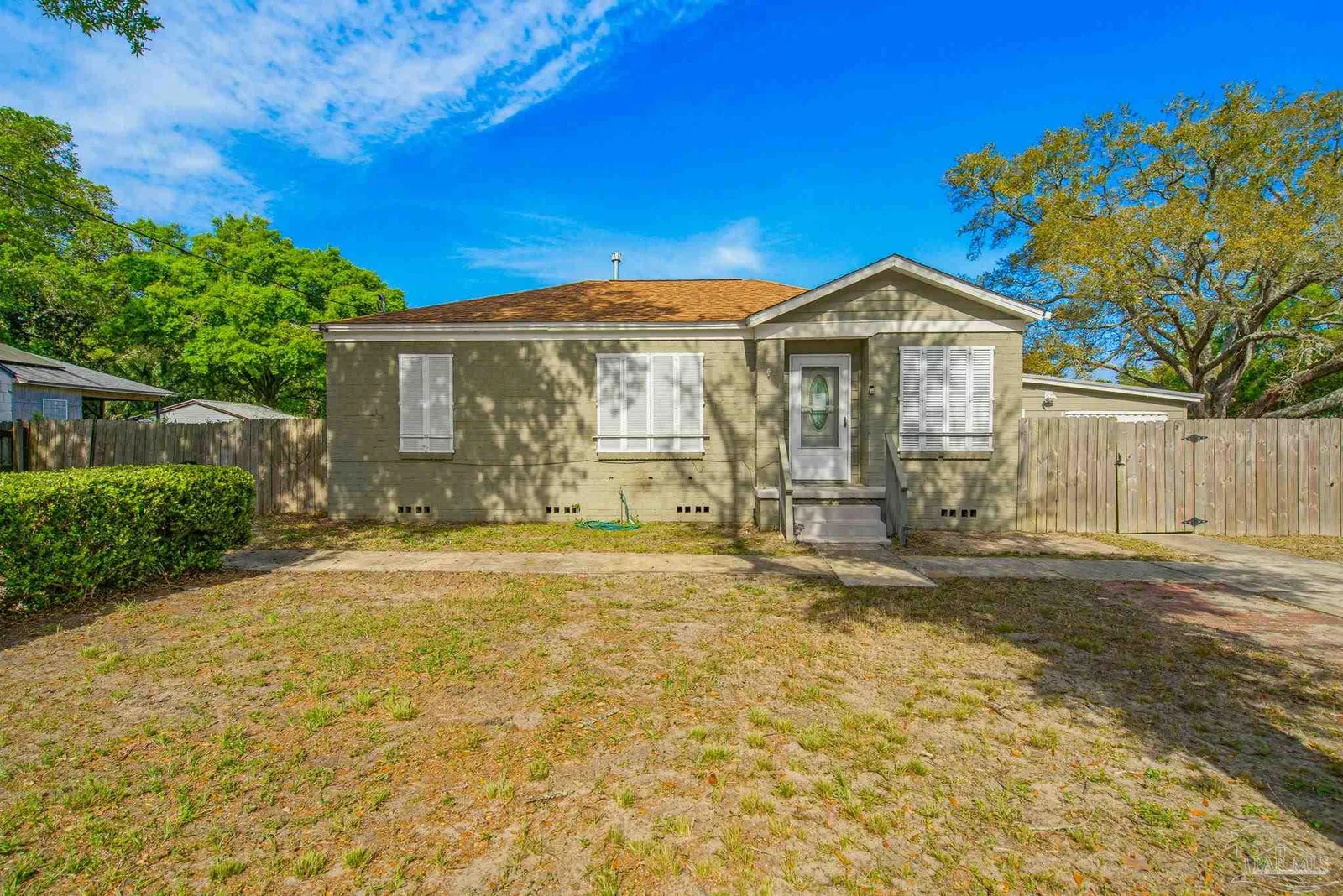 211 NW Gilliland Rd, Pensacola, FL 32507