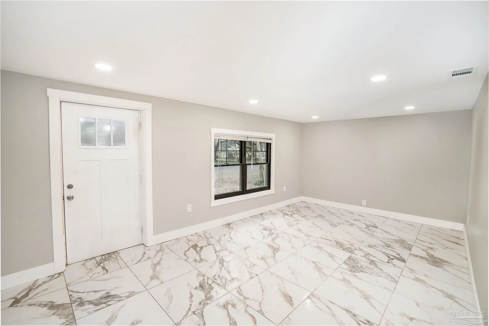 2800 W Yonge St, Pensacola, FL 32505