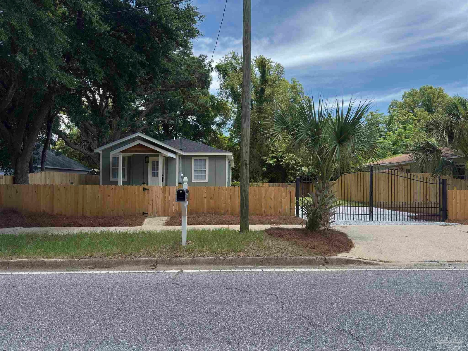 1212 N E St, Pensacola, FL 32501