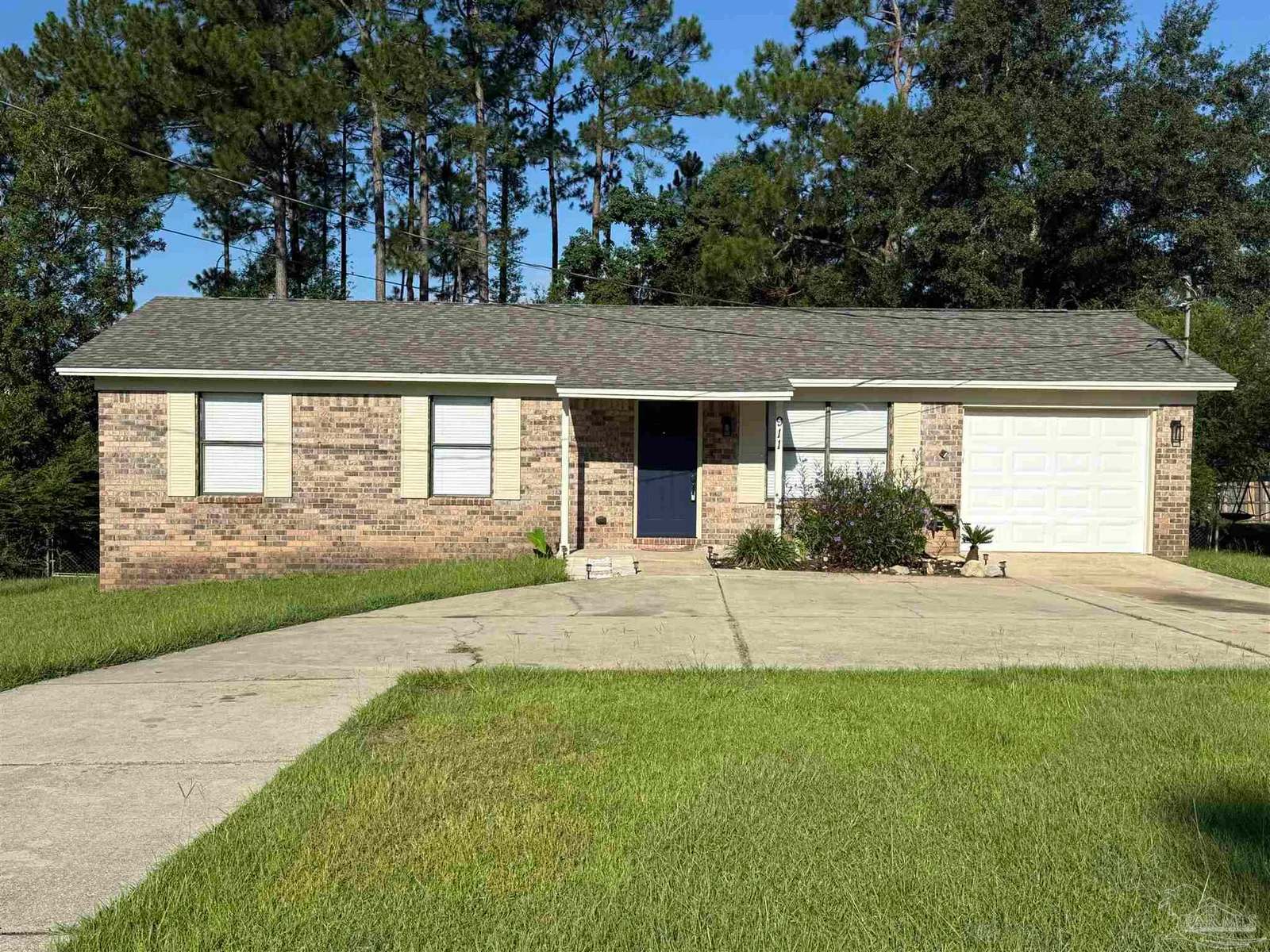 911 Jacks Branch Rd, Cantonment, FL 32533