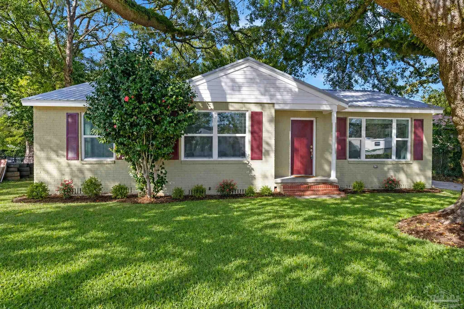 810 W Lakeview Ave, Pensacola, FL 32501